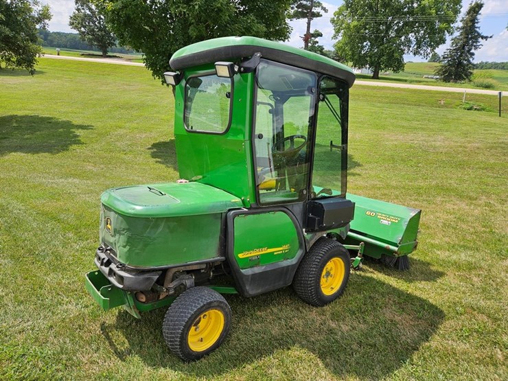 2011-john-deere-1445-image-5