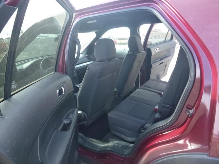 2017-ford-explorer-image-7