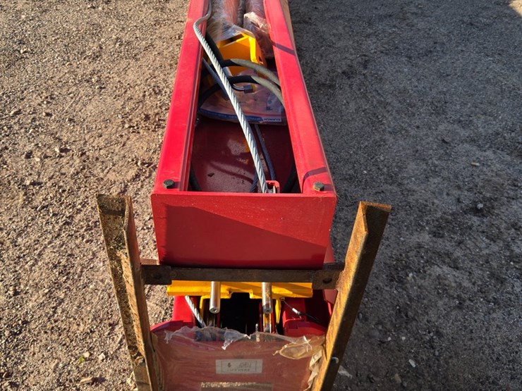 #2014-•-*red*-slightly-bent-post-10,000-lb-two-post-lift-image-7