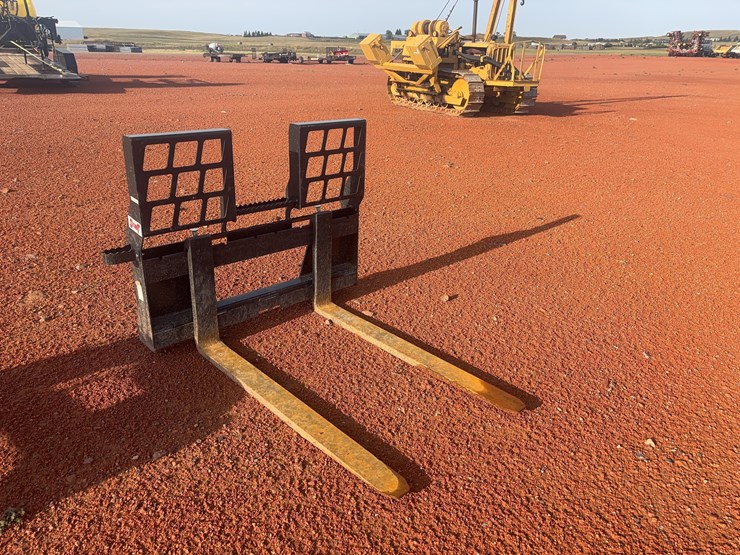 stout-pallet-forks-image-3