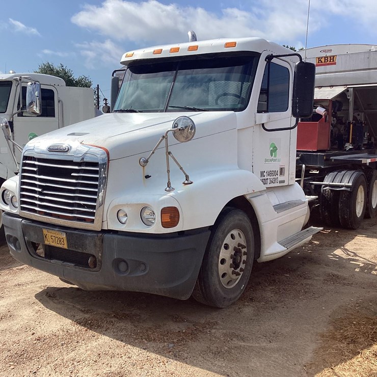 2006 Freightliner CST120