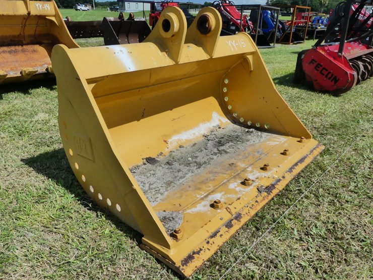 caterpillar-60-image-2