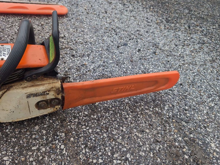 stihl-028-av-super-electronic-quickstop-chainsaw-image-5