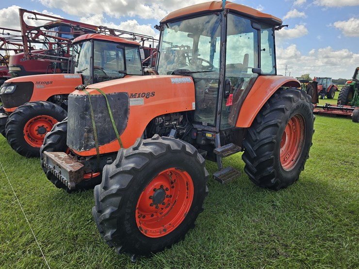 2015-kubota-m108s-image-2