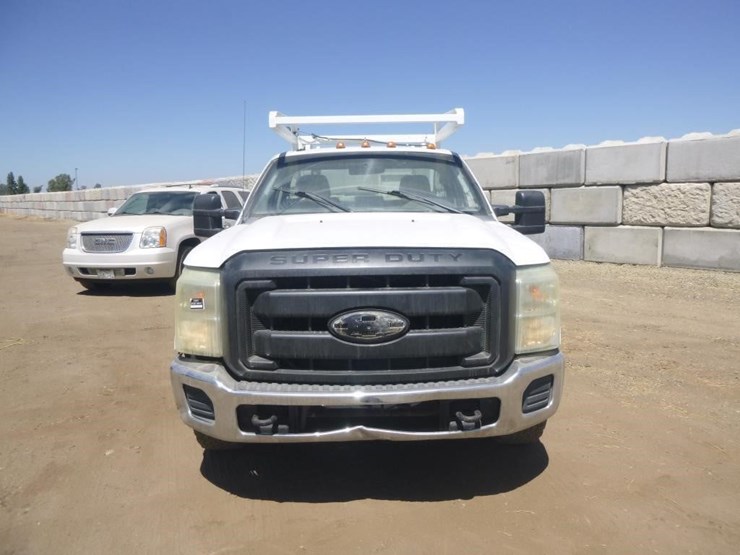 2011-ford-f350-image-22