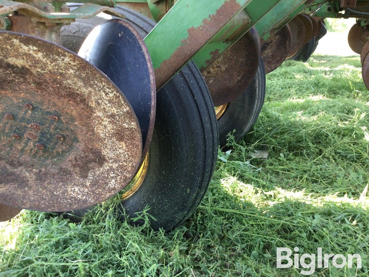 john-deere-7000-image-13