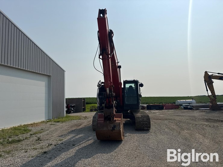 2019-link-belt-245x4lc-excavator-image-2