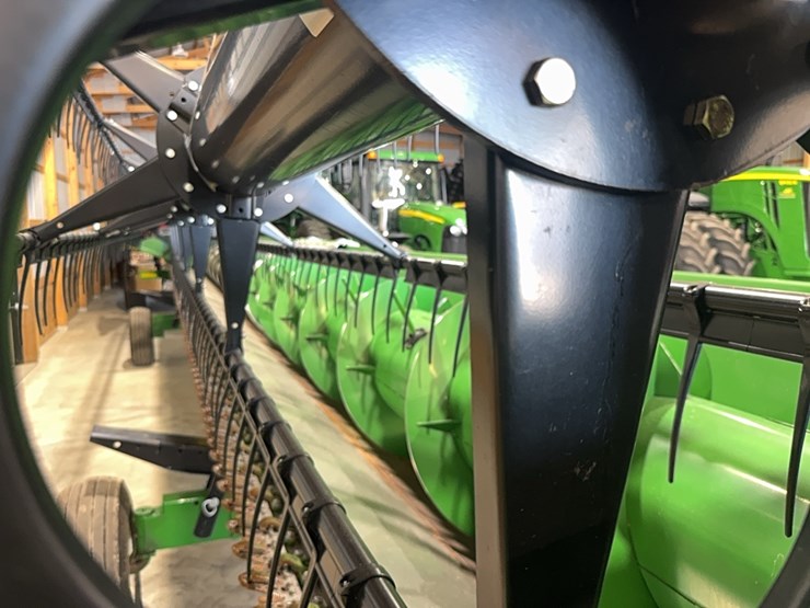 2011-john-deere-635f-image-20