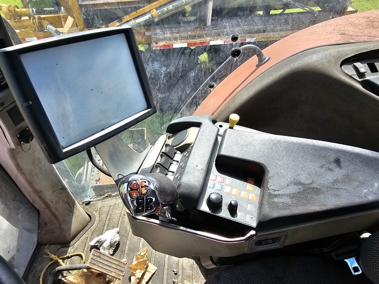 case-ih-220-image-15