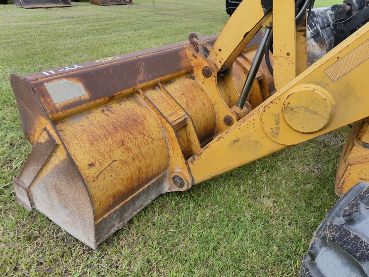 2004-caterpillar-416d-image-12