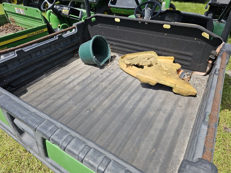 john-deere-825-image-7