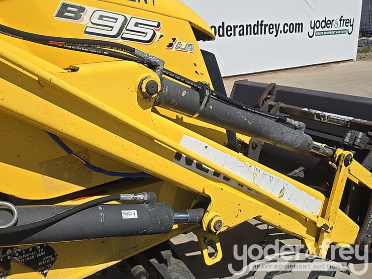 2008-new-holland-b95-image-25