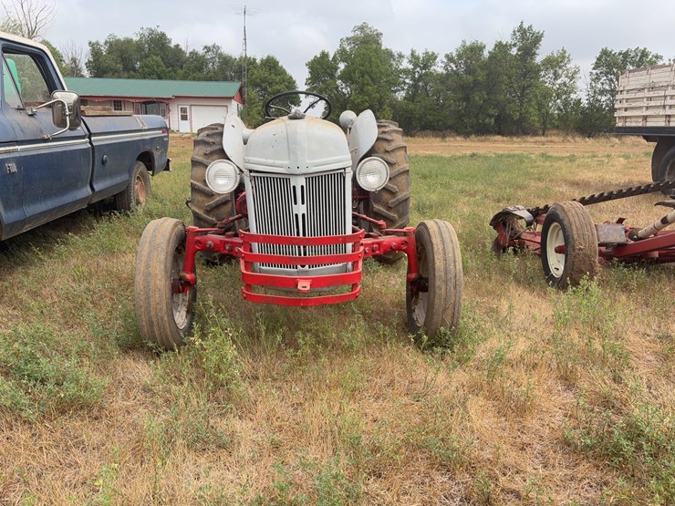 ford-8n-image-16