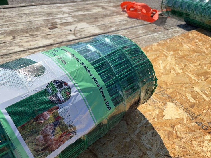 green-vinyl-coated-metal-welded-wire-fence-roll-98.4ft-x-4ft-image-4