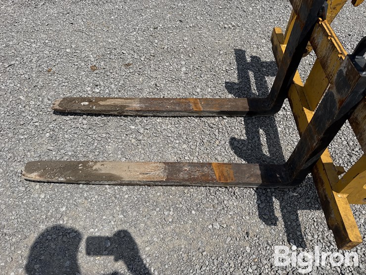 john-deere-wheel-loader-pallet-forks-image-9