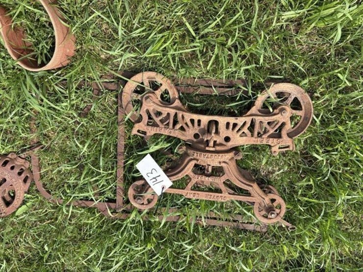 hay-trolley-&-harpoon-fork,-drive-belt-image-3