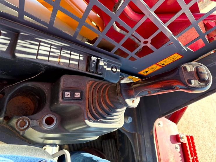 2020-takeuchi-tl8r2-image-20