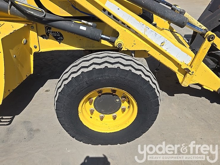 2008-new-holland-b95-image-11