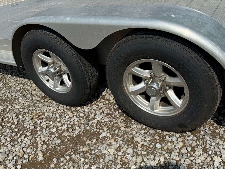 2016-sundowner-trailers-aluminum-car-hauler-image-11