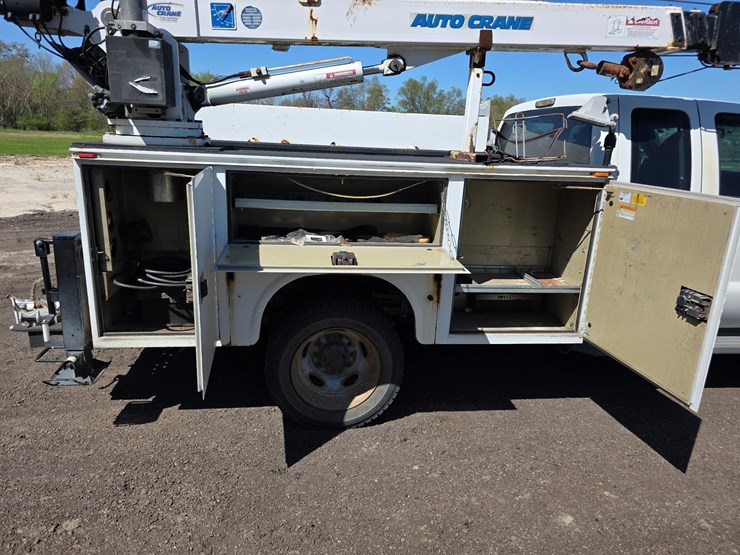 f450-utility-service-truck-image-25