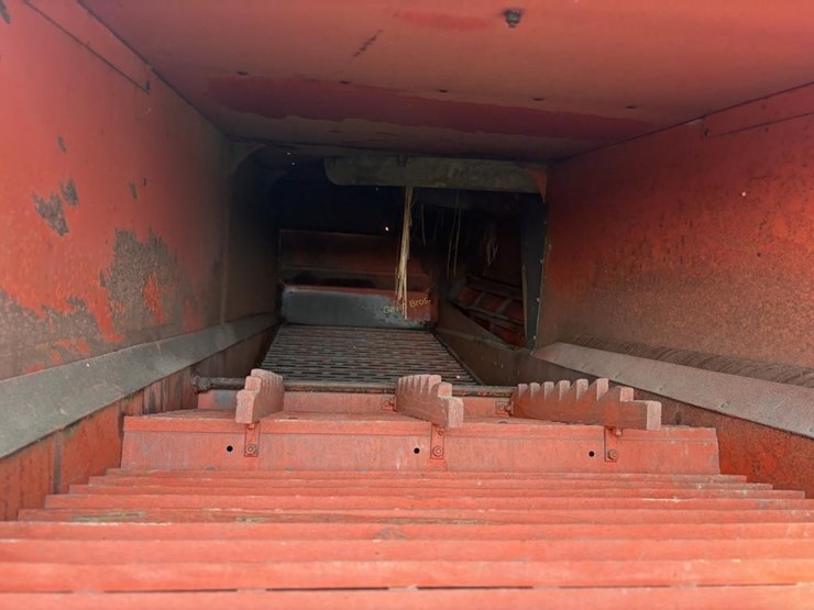 allis-chalmers-model-72-all-crop-harvestor-image-12