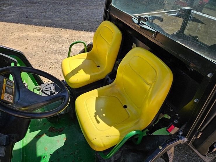 john-deere-gator-image-19