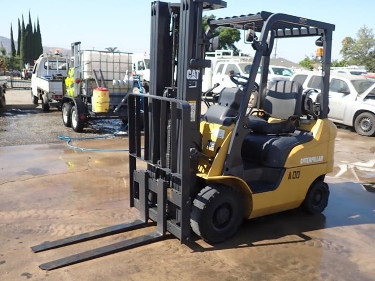 nissan-kcph02a25pv-forklift-image-1