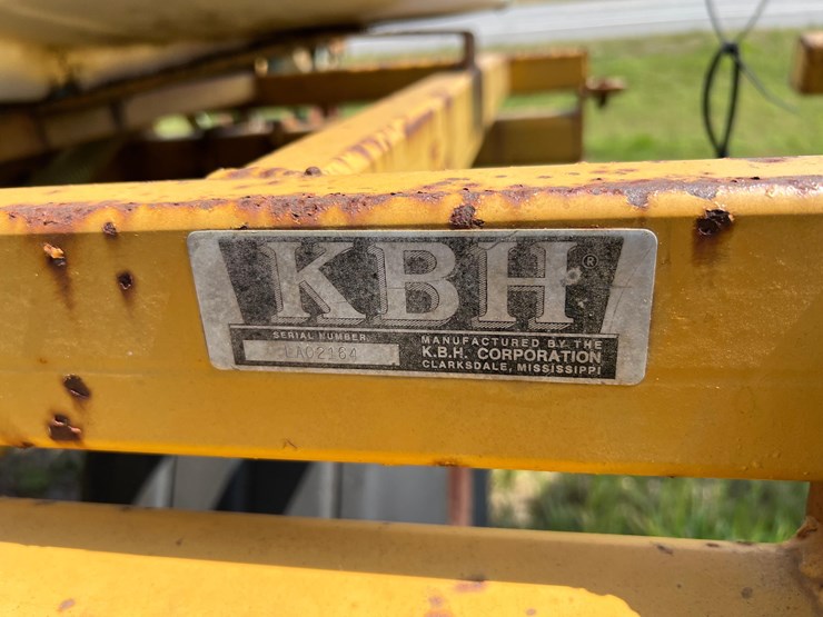 kbh-8-row-liquid-applicator-image-7