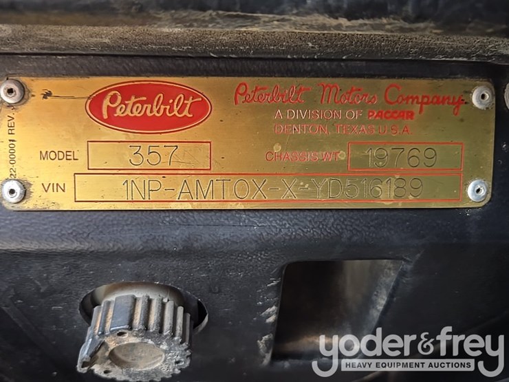 2000-peterbilt-357-image-77