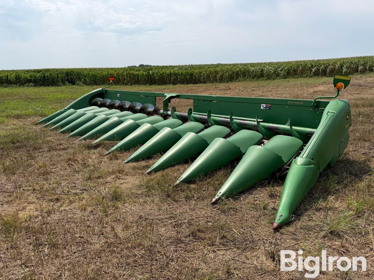 2016-john-deere-612c-stalkmaster-image-1