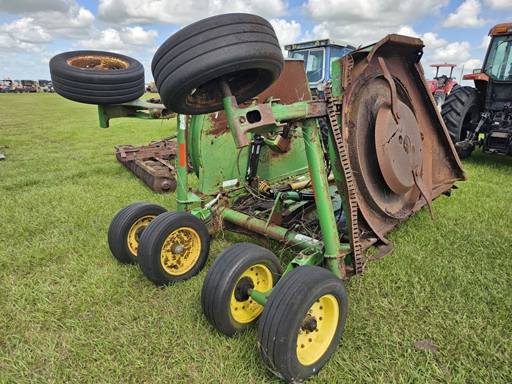 john-deere-15-image-3