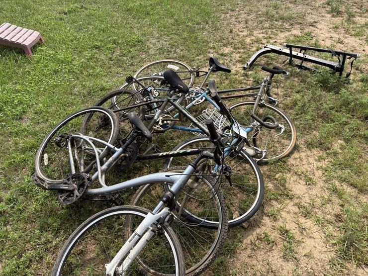 bikes-(4)---fuji,-ultima,-free-spirit-&-huffy-image-3