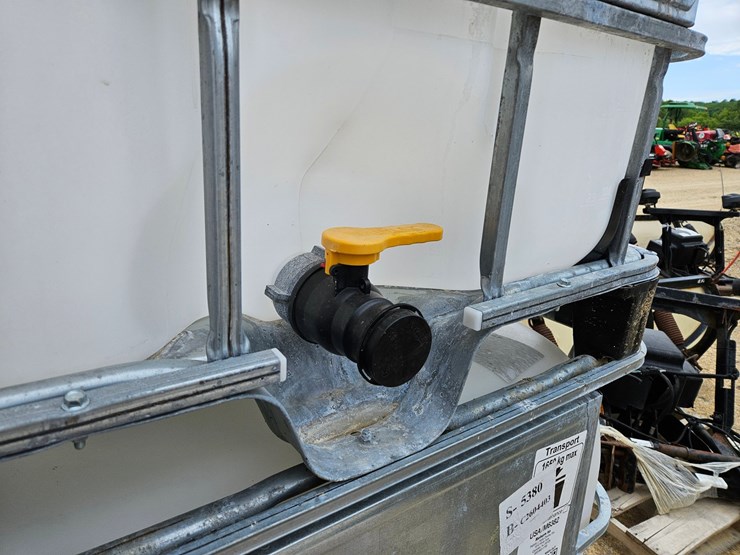 #188-•-2---plastic-tanks-image-5