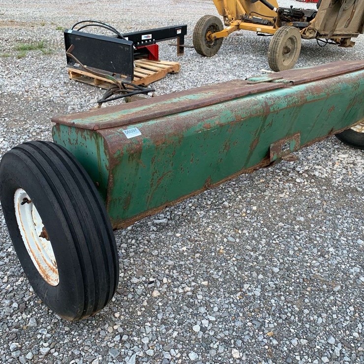 EZ FLO STYLE FERTILIZE SPREADER/ SEEDER W/ HYDRAULIC OPENING