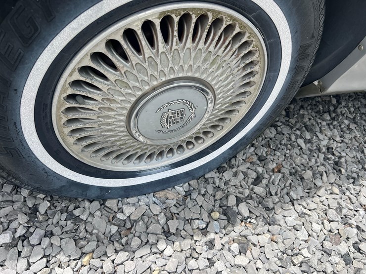 no-reserve!-cadillac-sedan-deville!-image-17