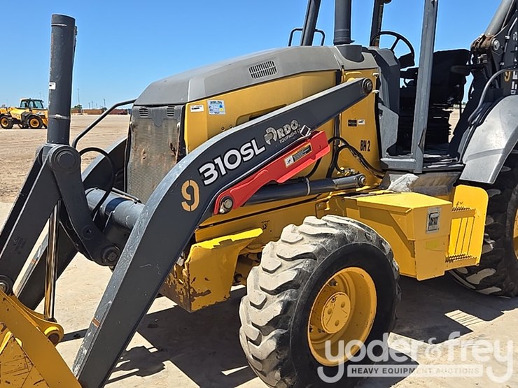 2019-deere-310sl-image-16