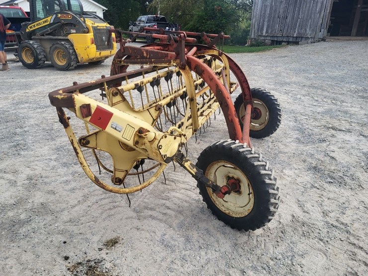 new-holland-256-image-3