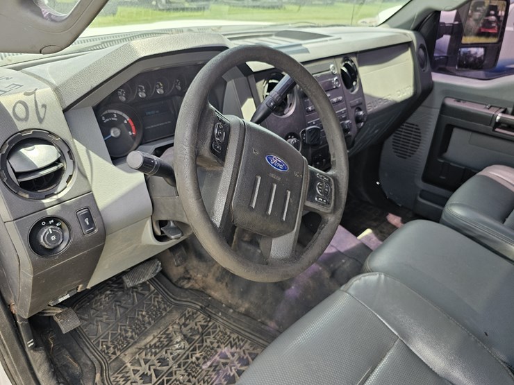 2016-ford-f350-image-12