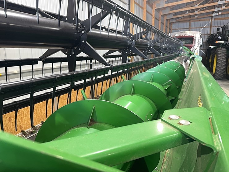 2011-john-deere-635f-image-23