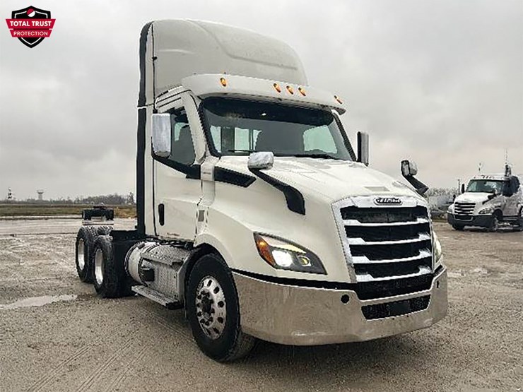 2021-freightliner-cascadia-116-image-1