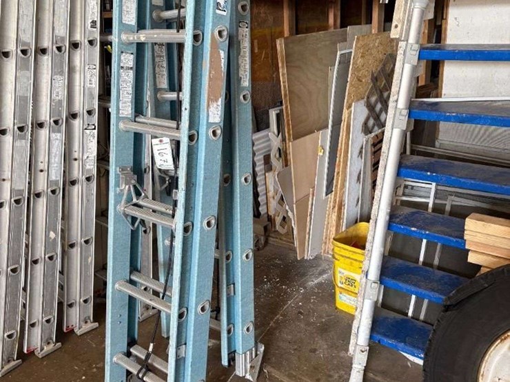 werner-extension-ladder,-20-ft.-image-2