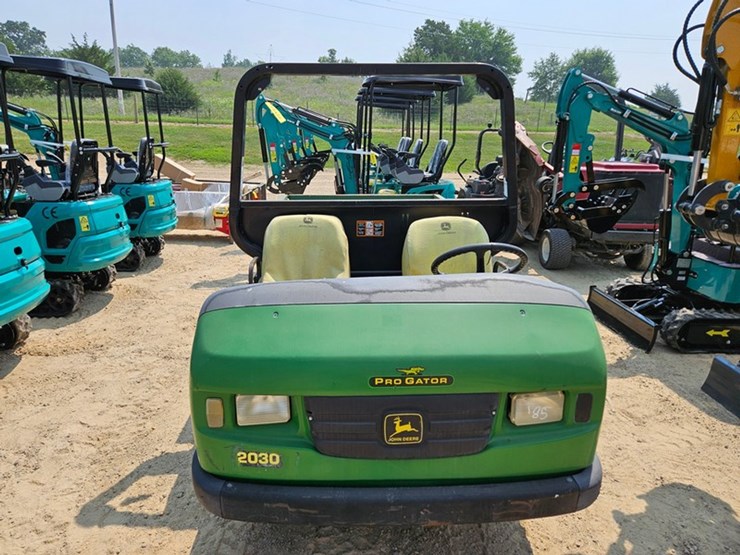 #206-•-john-deere-progator-turf-truck-image-6