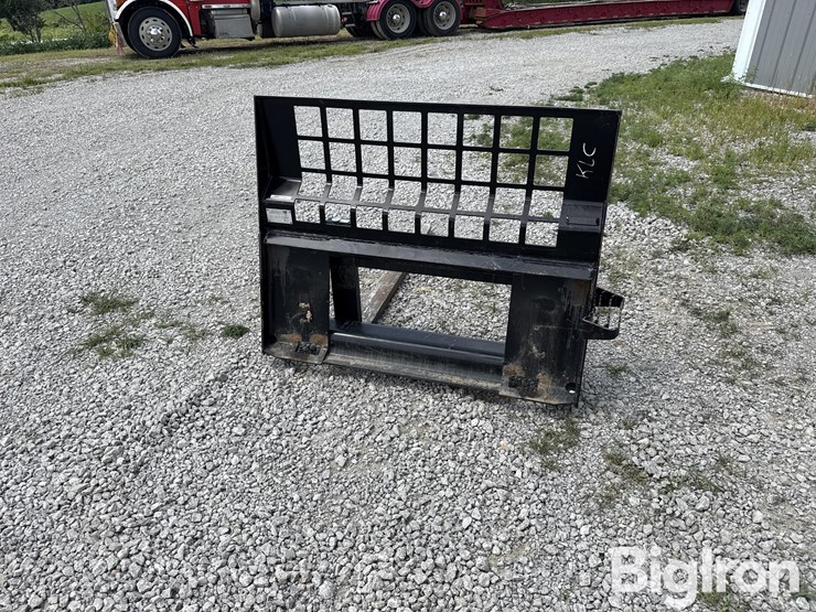caterpillar-pallet-forks-image-6