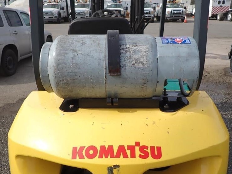 2008-komatsu-g25-forklift-image-10
