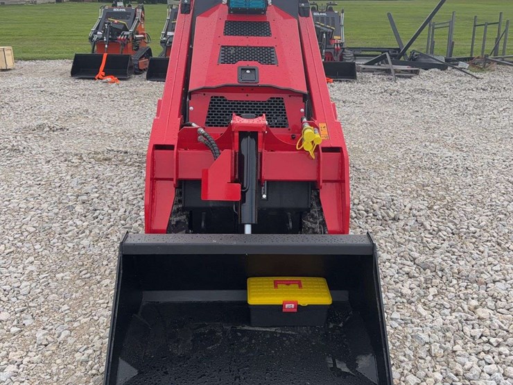 sl-1050-skid-steer-image-2