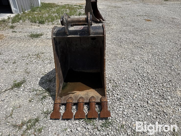 esco-24”-bucket-image-2