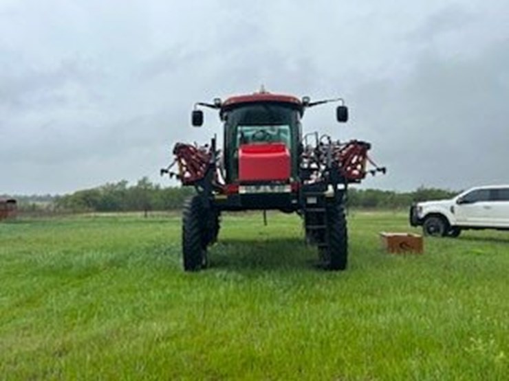 2014-case-ih-patriot-4430-image-18