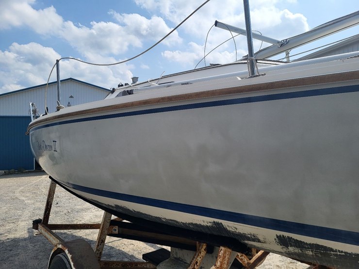 capri-sailboat-w/-single-axle-bumper-trailer-and-johnson-sailmaster-motor-image-35