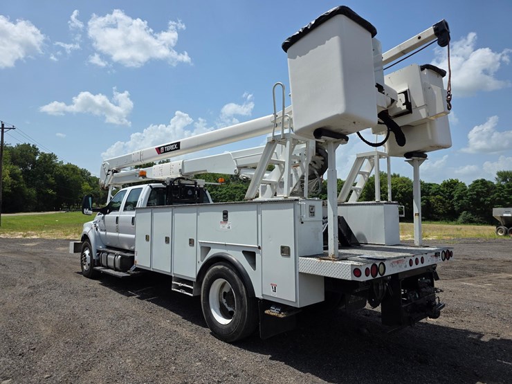 ford-f750-image-5