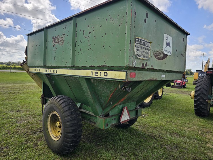 john-deere-1210-image-4